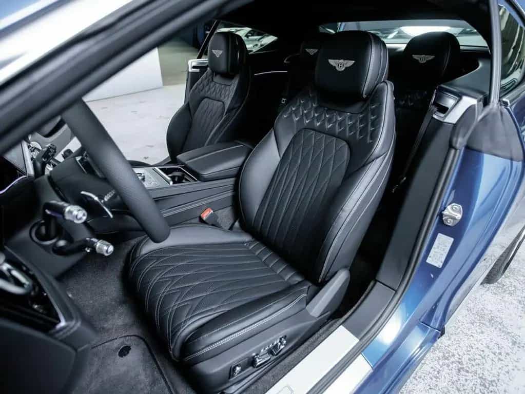 Bentley Continental GT Azure V8 Hybrid null-photo-25