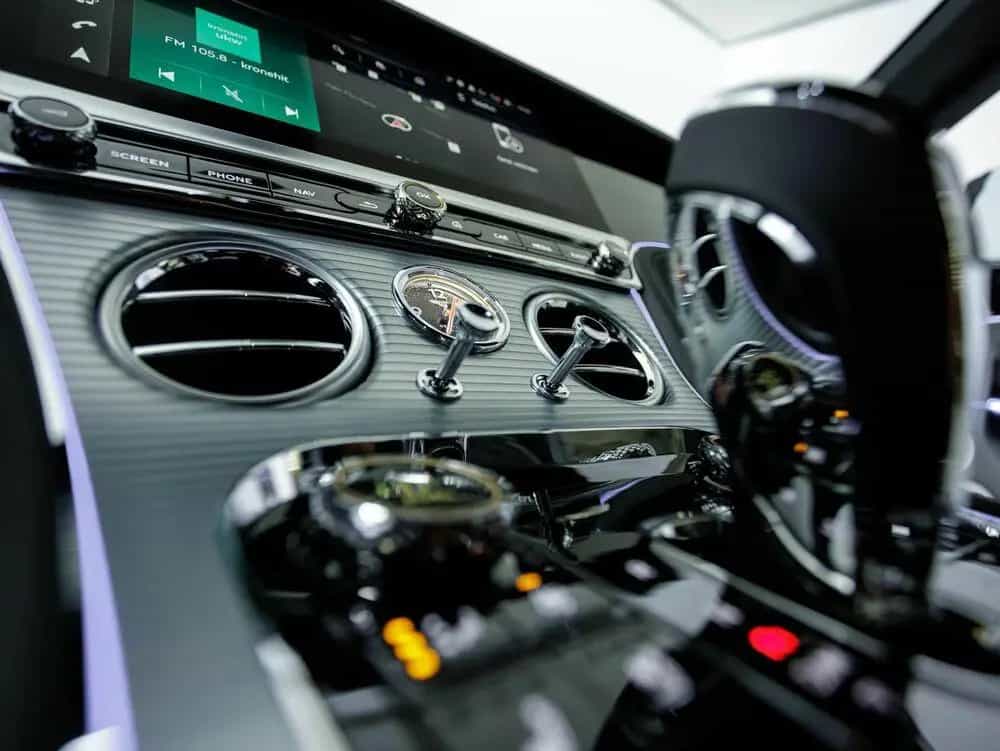 Bentley Continental GT Azure V8 Hybrid null-photo-31