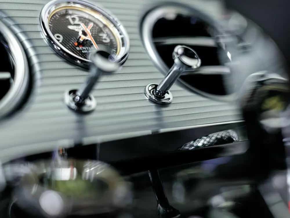 Bentley Continental GT Azure V8 Hybrid null-photo-33