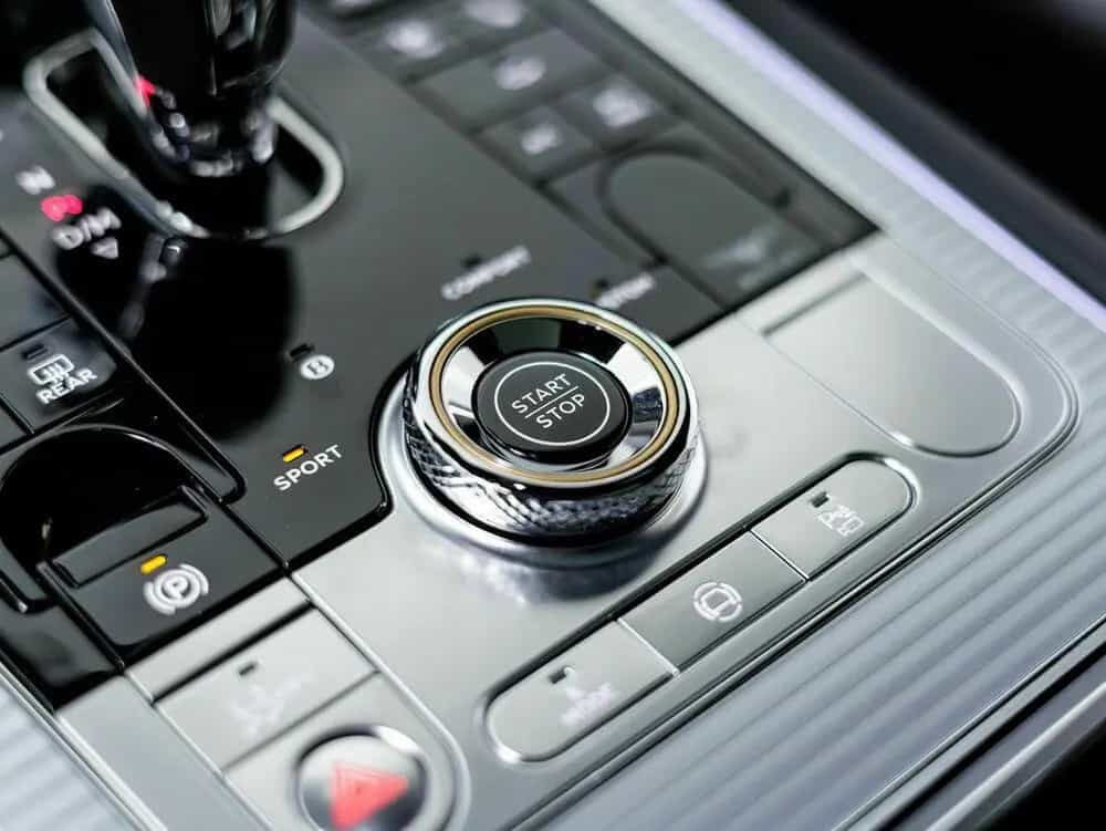 Bentley Continental GT Azure V8 Hybrid null-photo-38
