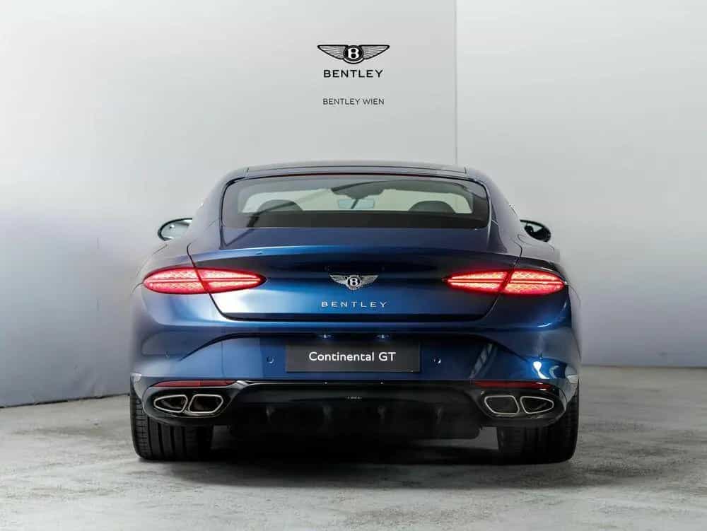 Bentley Continental GT Azure V8 Hybrid null-photo-4
