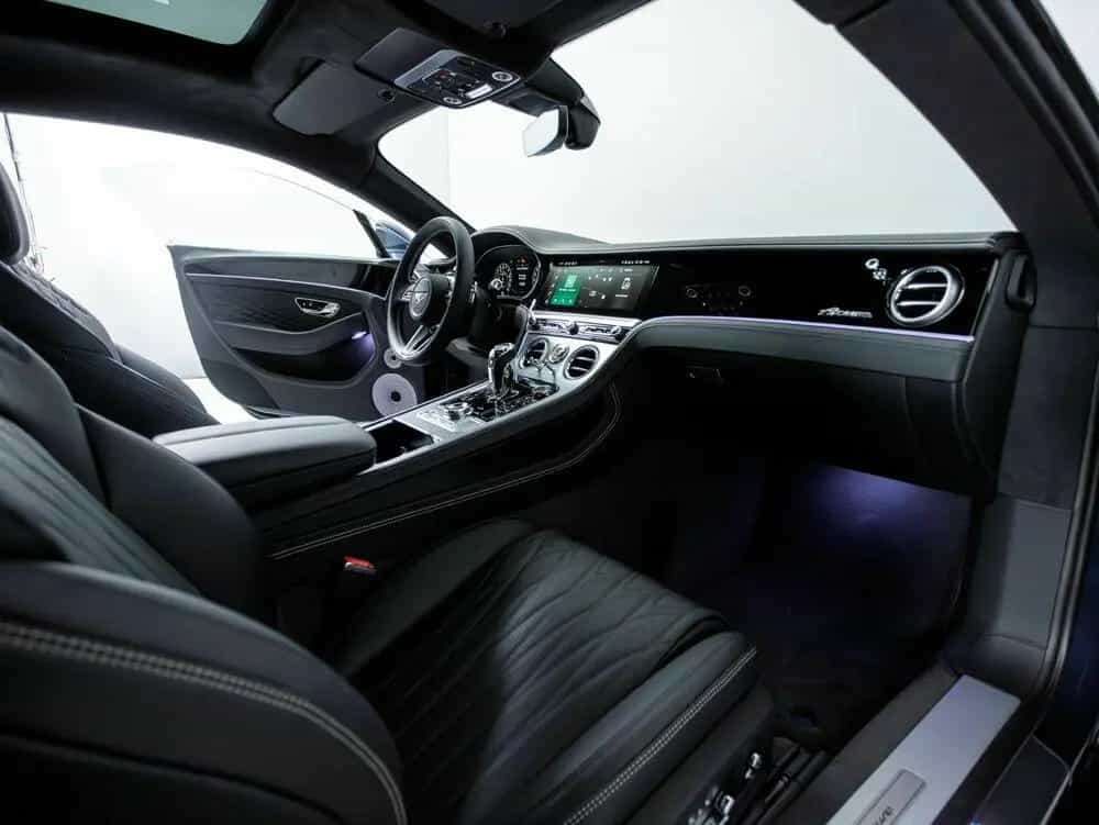 Bentley Continental GT Azure V8 Hybrid null-photo-40