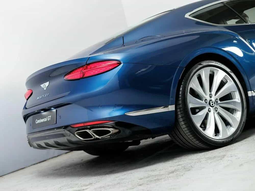 Bentley Continental GT Azure V8 Hybrid null-photo-7
