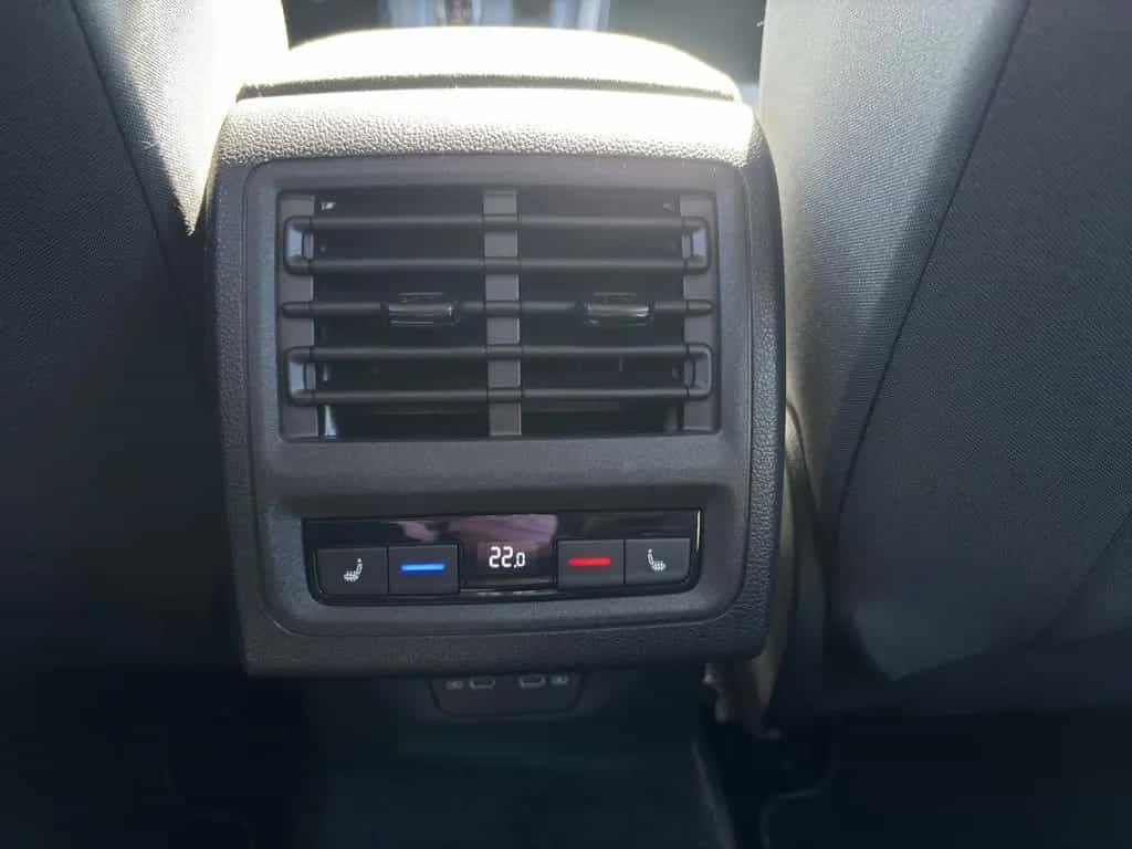 Volkswagen Golf VIII 1.5 eTSI 150 PS DSG *STYLE*APP ACC STA 12/2020-photo-18
