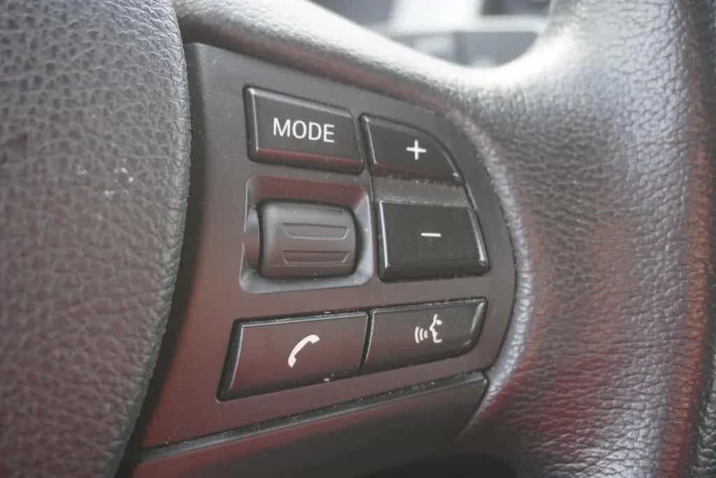 BMW 1 Series 118i Advantage Navi Virtual Cockpit Tempomat PDC 09/2018-photo-18