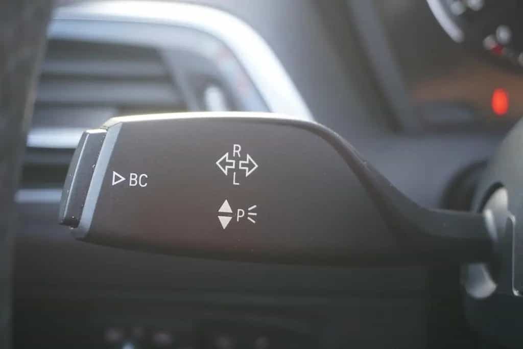BMW 1 Series 118i Advantage Navi Virtual Cockpit Tempomat PDC 09/2018-photo-19