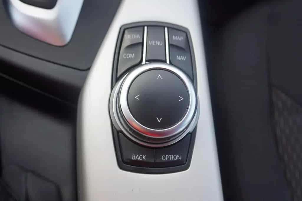 BMW 1 Series 118i Advantage Navi Virtual Cockpit Tempomat PDC 09/2018-photo-29