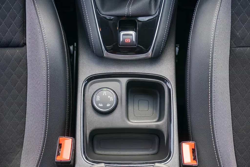 Opel Grandland 1.2 Edition LED Navi Kamera Tempomat 01/2019-photo-19