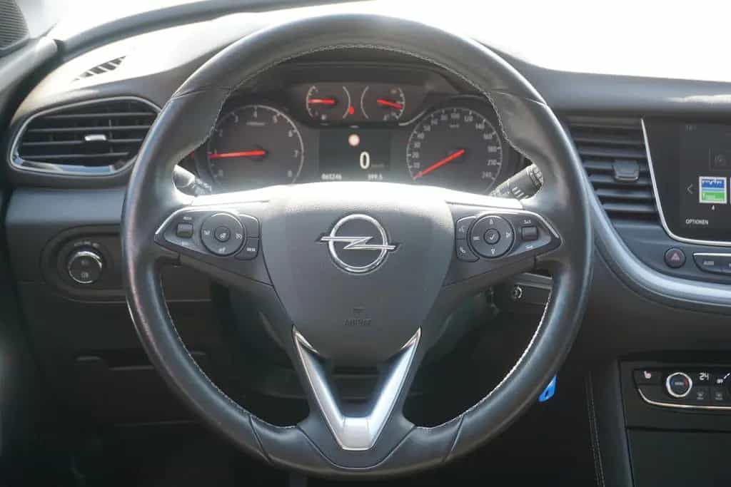 Opel Grandland 1.2 Edition LED Navi Kamera Tempomat 01/2019-photo-20