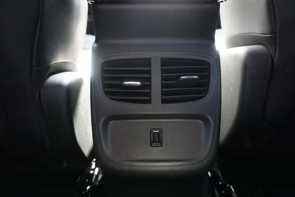 Opel Grandland 1.2 Edition LED Navi Kamera Tempomat 01/2019-photo-30