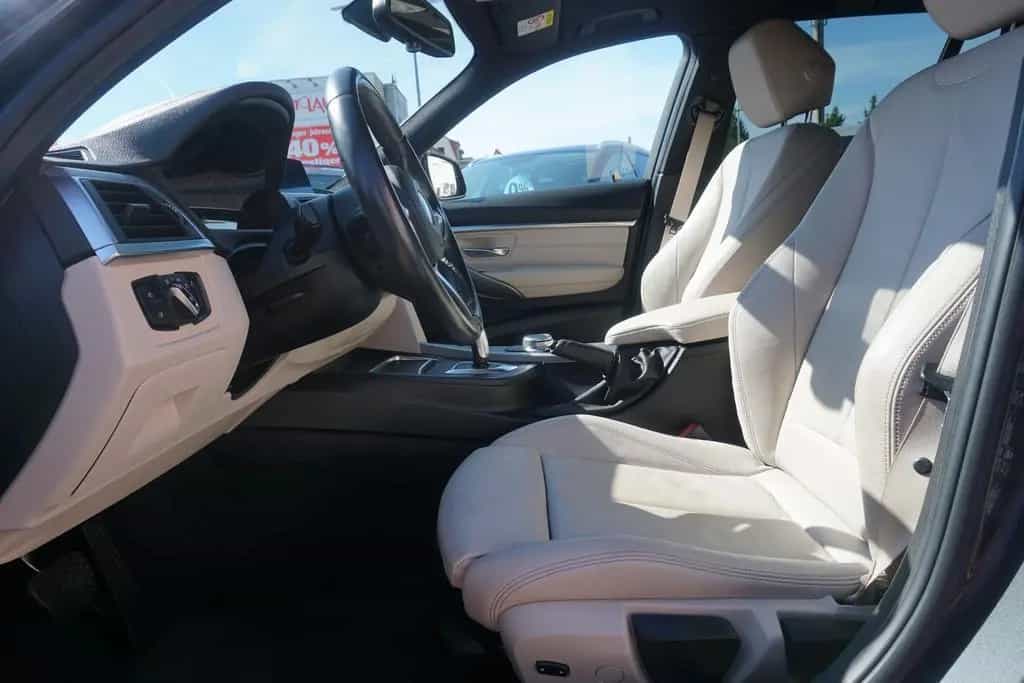 BMW 318 i Touring M Sport Shadow Aut. LED Navi Panora 01/2019-photo-10