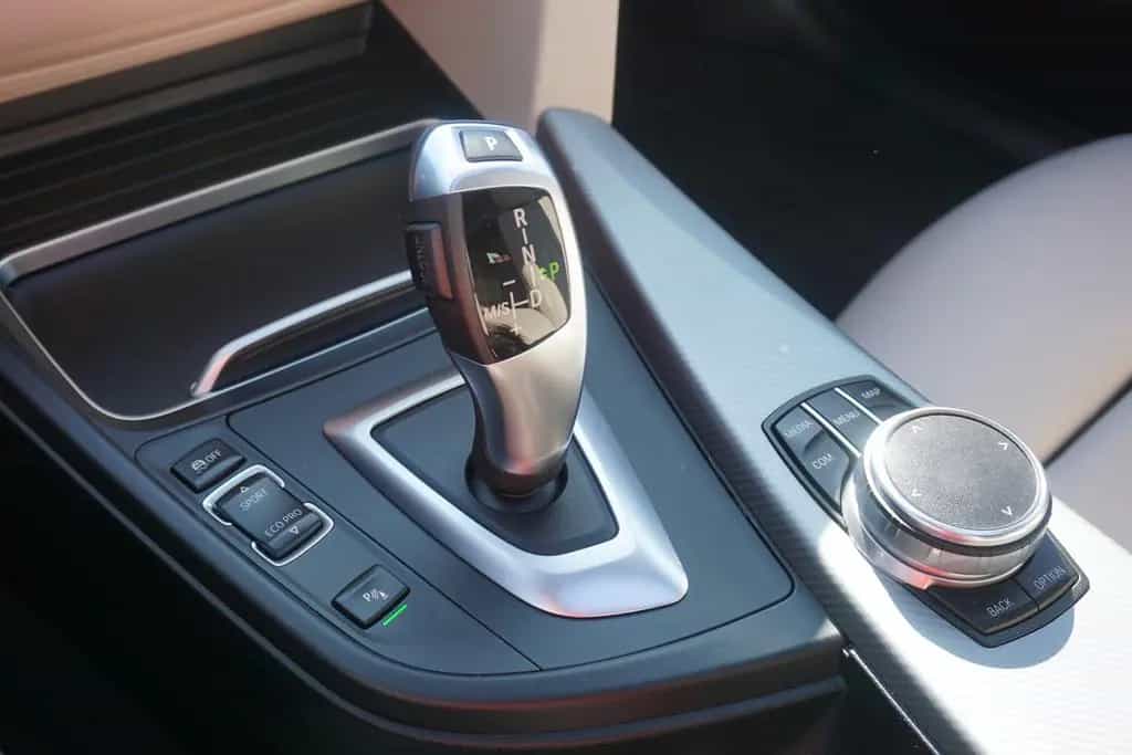 BMW 318 i Touring M Sport Shadow Aut. LED Navi Panora 01/2019-photo-14