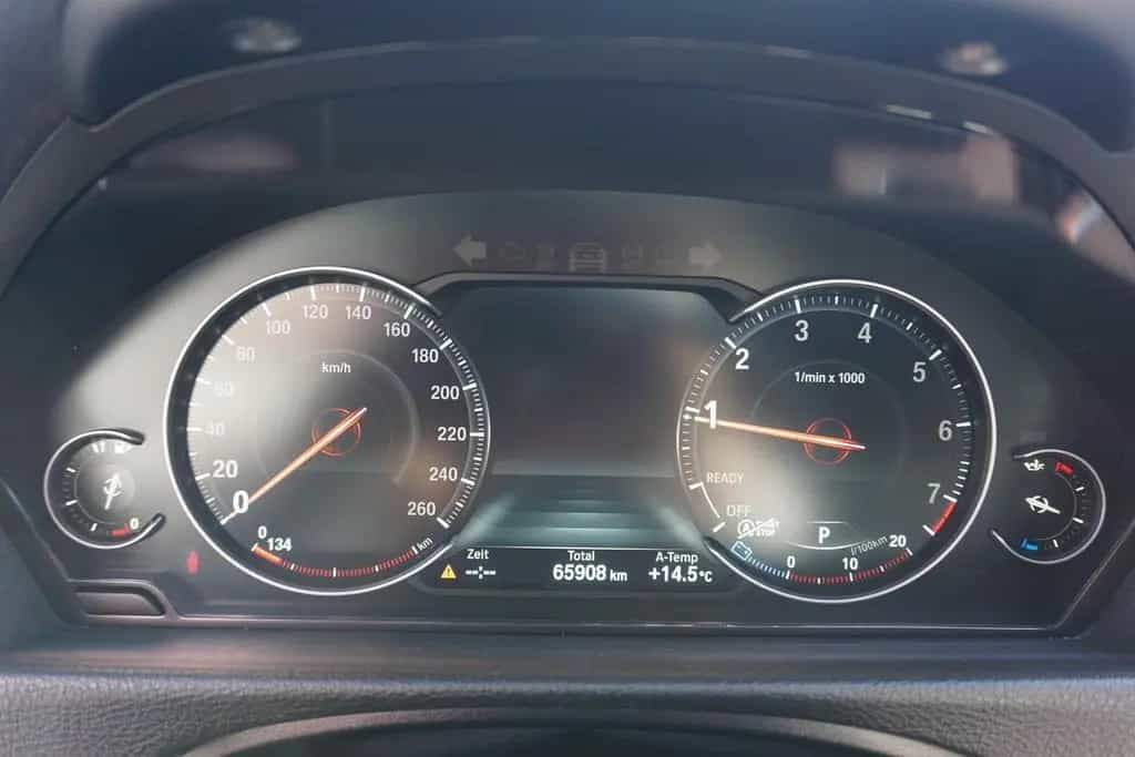 BMW 318 i Touring M Sport Shadow Aut. LED Navi Panora 01/2019-photo-17