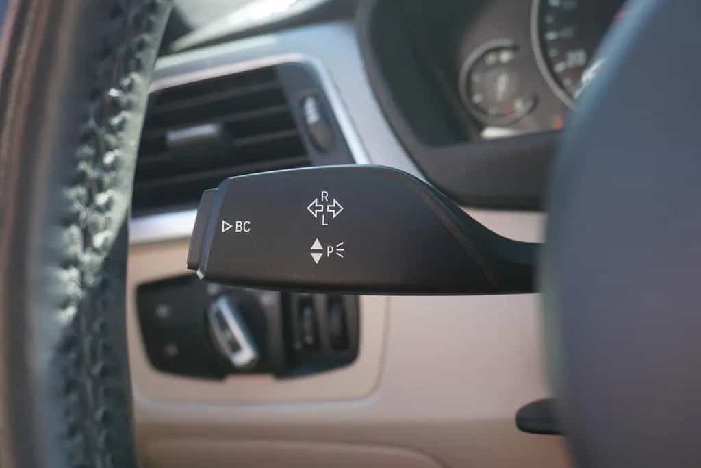 BMW 318 i Touring M Sport Shadow Aut. LED Navi Panora 01/2019-photo-20