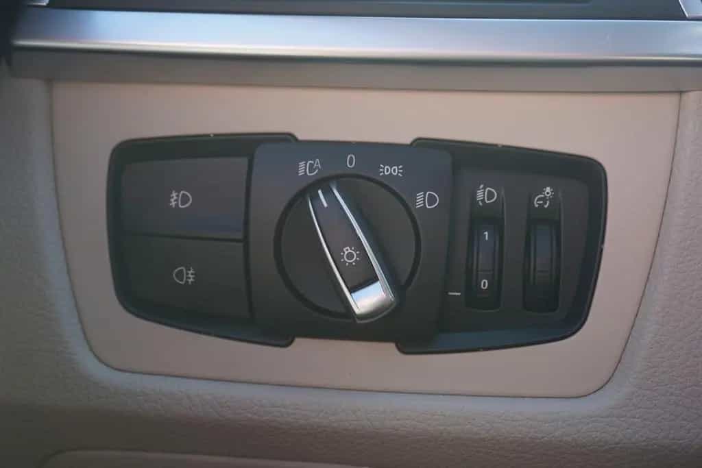 BMW 318 i Touring M Sport Shadow Aut. LED Navi Panora 01/2019-photo-22