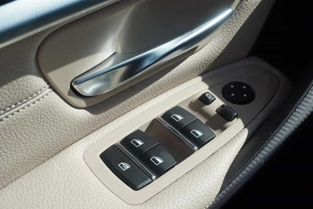 BMW 318 i Touring M Sport Shadow Aut. LED Navi Panora 01/2019-photo-25