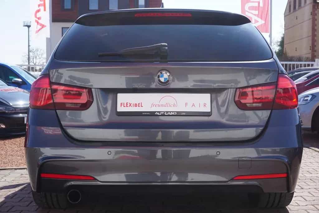 BMW 318 i Touring M Sport Shadow Aut. LED Navi Panora 01/2019-photo-3