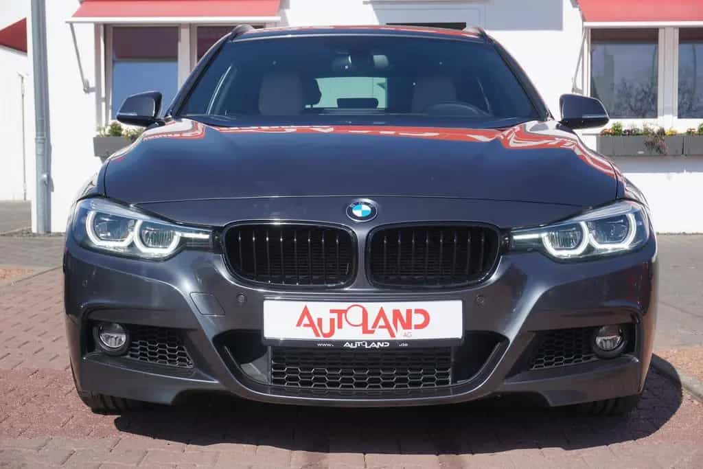 BMW 318 i Touring M Sport Shadow Aut. LED Navi Panora 01/2019-photo-5