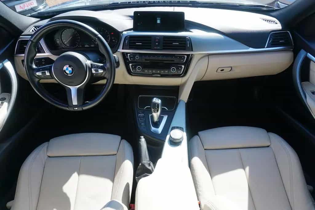BMW 318 i Touring M Sport Shadow Aut. LED Navi Panora 01/2019-photo-8