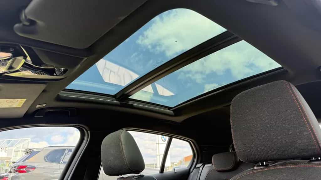 BMW 1 Series 120i Sport Line LED LC Prof AHK HUD Kamera Pano 11/2021-photo-10