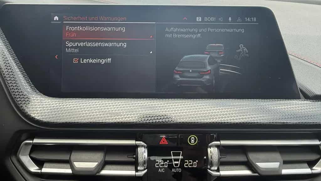 BMW 1 Series 120i Sport Line LED LC Prof AHK HUD Kamera Pano 11/2021-photo-17