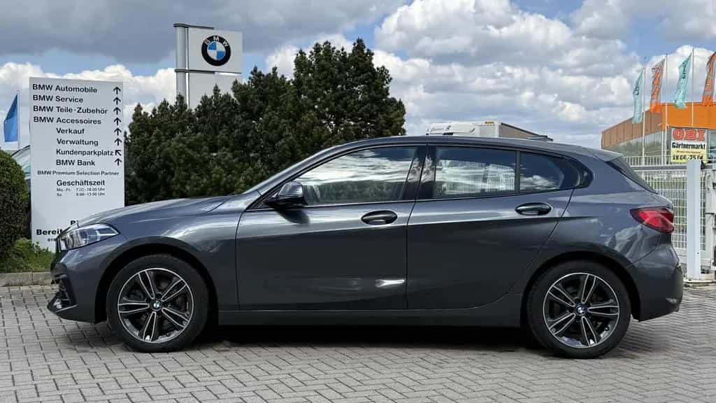 BMW 1 Series 120i Sport Line LED LC Prof AHK HUD Kamera Pano 11/2021-photo-7