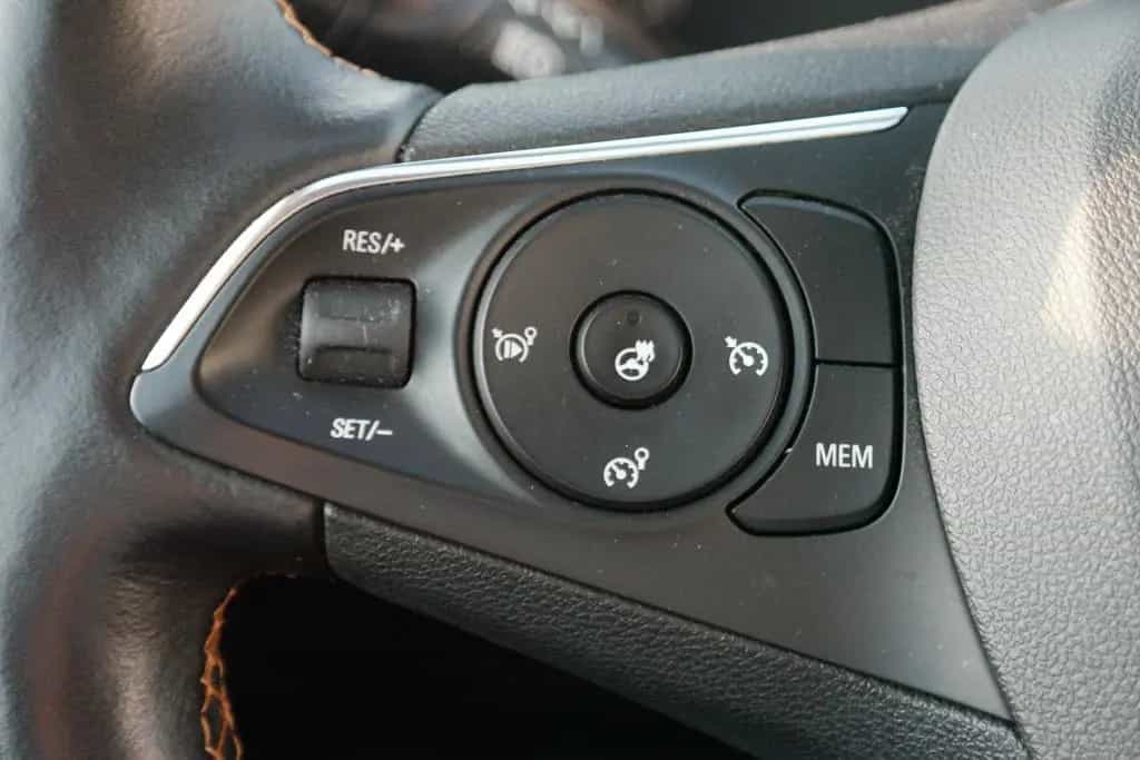 Opel Crossland X 1.2 Ultimate LED Navi Head-Up Kamera 04/2019-photo-21