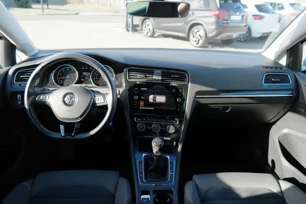 Volkswagen Golf 1.5 TSI Highline R-Line LED Navi Klimaaut. 10/2018-photo-26