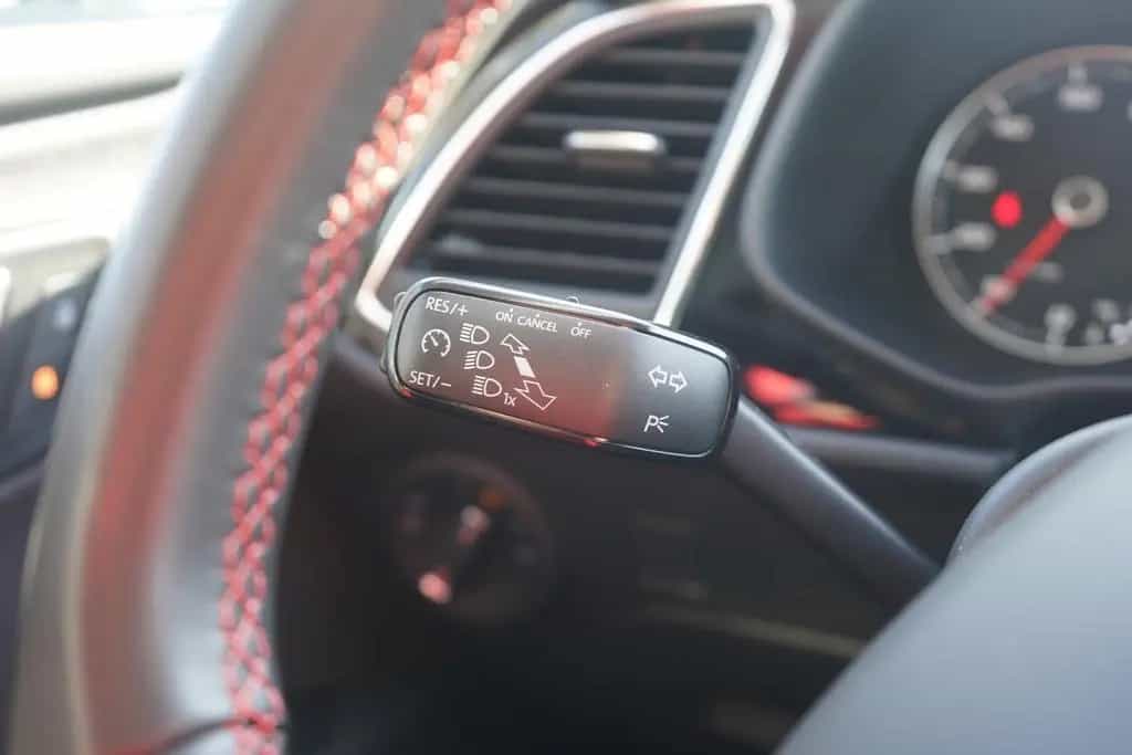 Seat Leon ST 1.5 FR LED Navi Beats AHK Sitzheizung 03/2020-photo-11
