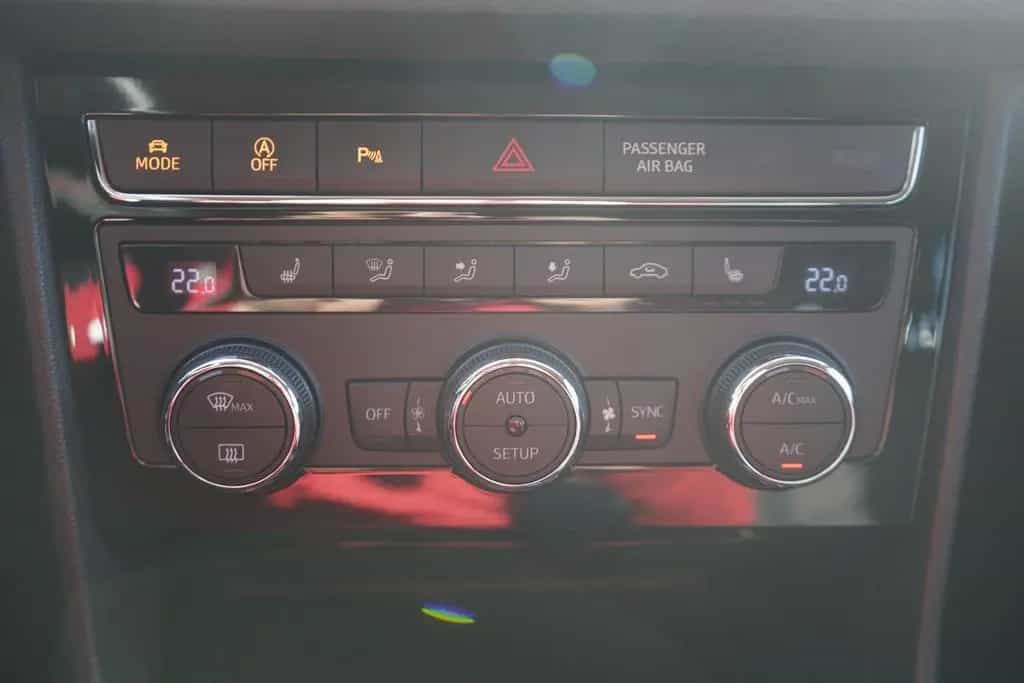 Seat Leon ST 1.5 FR LED Navi Beats AHK Sitzheizung 03/2020-photo-17