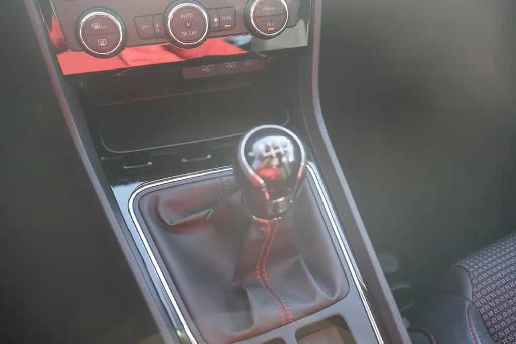 Seat Leon ST 1.5 FR LED Navi Beats AHK Sitzheizung 03/2020-photo-19