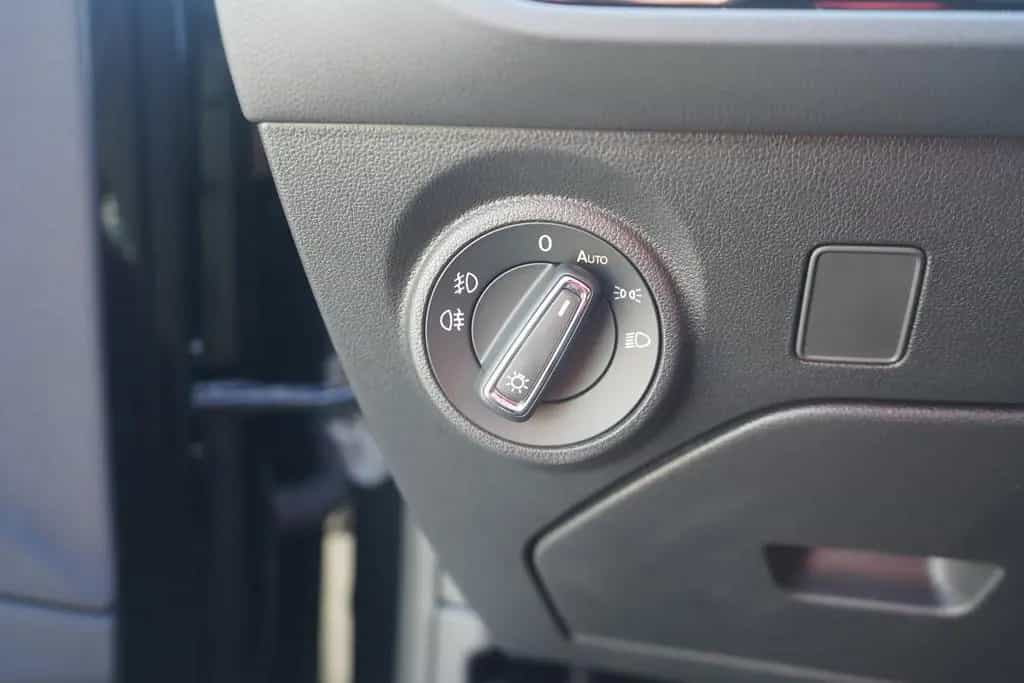 Seat Leon ST 1.5 FR LED Navi Beats AHK Sitzheizung 03/2020-photo-22