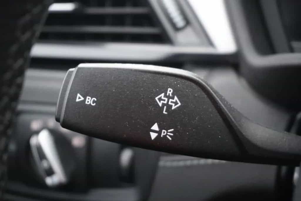 BMW X2 sDrive 18i Navi Head-Up Sitzheizung PDC LED 12/2019-photo-20