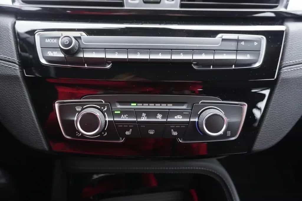 BMW X2 sDrive 18i Navi Head-Up Sitzheizung PDC LED 12/2019-photo-27