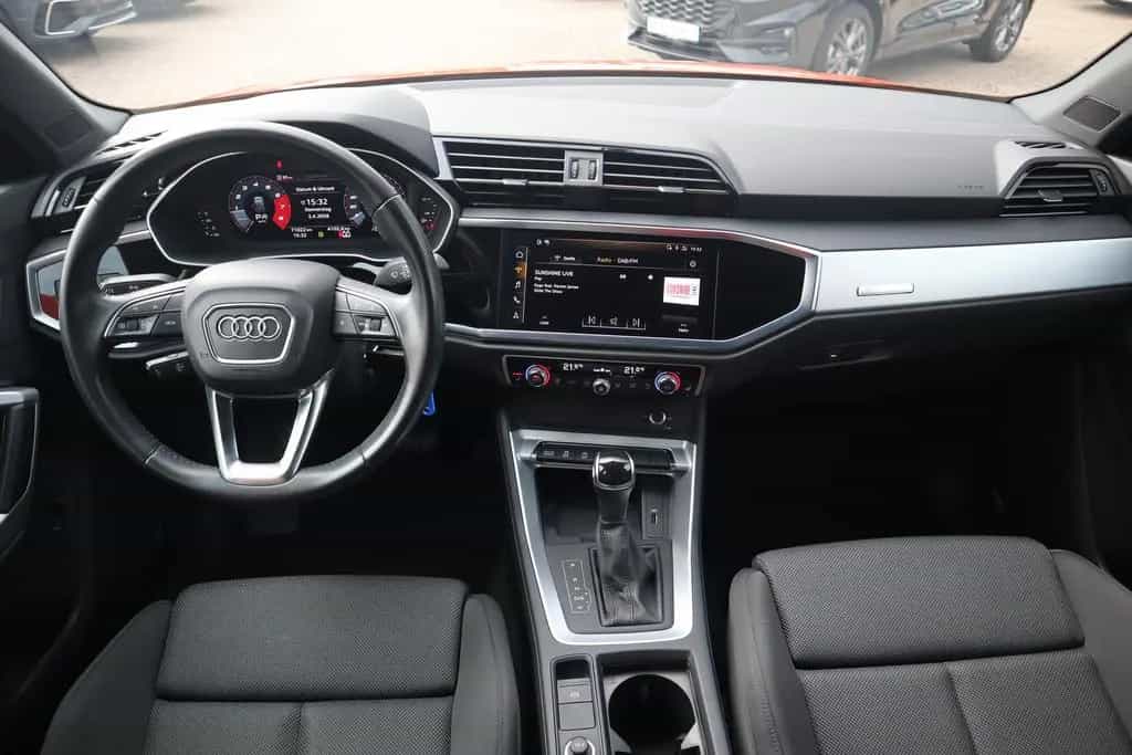 Audi Q3 35 TFSI advanced LED Navi Sitzheizung AHK PDC 02/2019-photo-10
