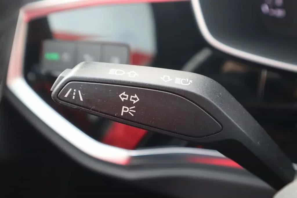 Audi Q3 35 TFSI advanced LED Navi Sitzheizung AHK PDC 02/2019-photo-15