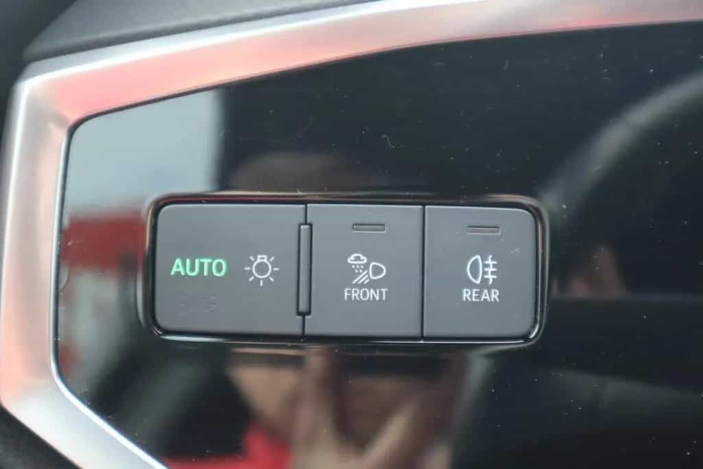 Audi Q3 35 TFSI advanced LED Navi Sitzheizung AHK PDC 02/2019-photo-18