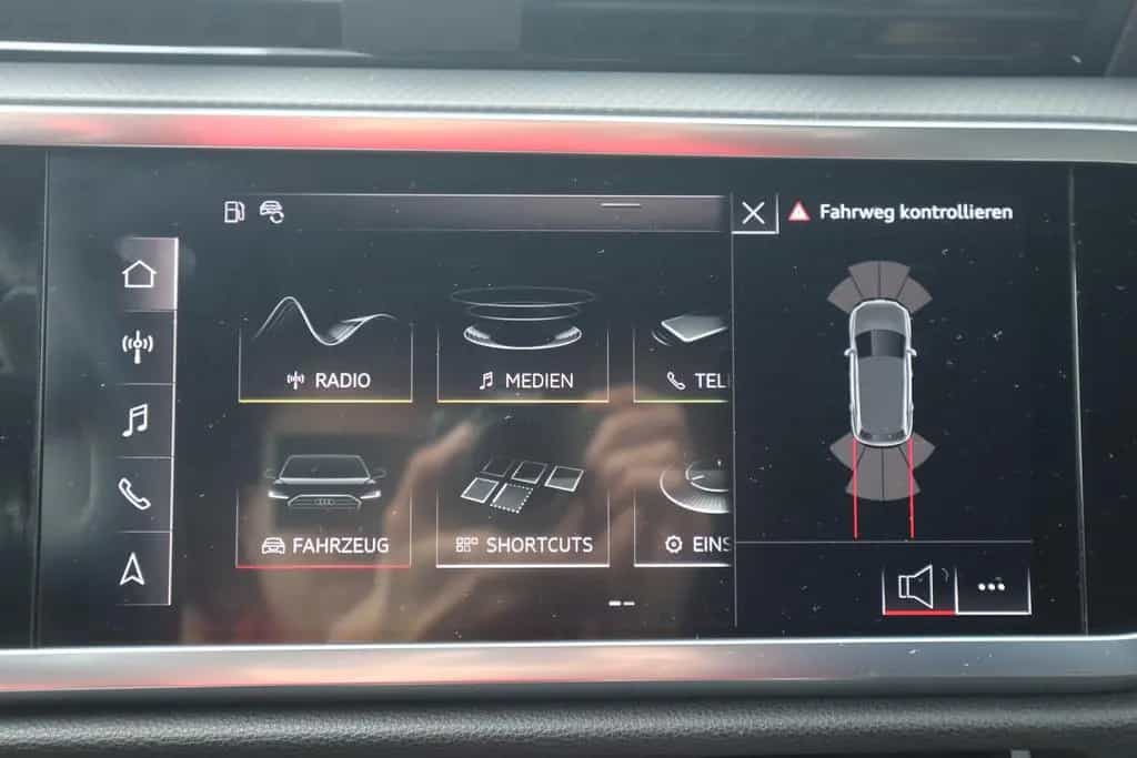 Audi Q3 35 TFSI advanced LED Navi Sitzheizung AHK PDC 02/2019-photo-26