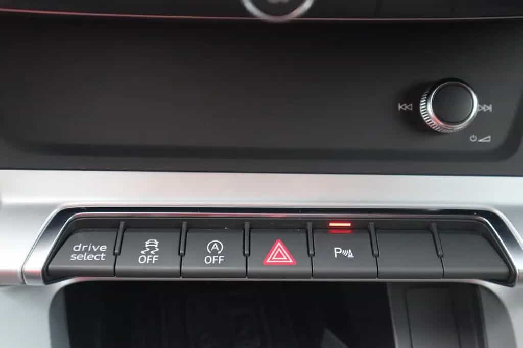Audi Q3 35 TFSI advanced LED Navi Sitzheizung AHK PDC 02/2019-photo-28