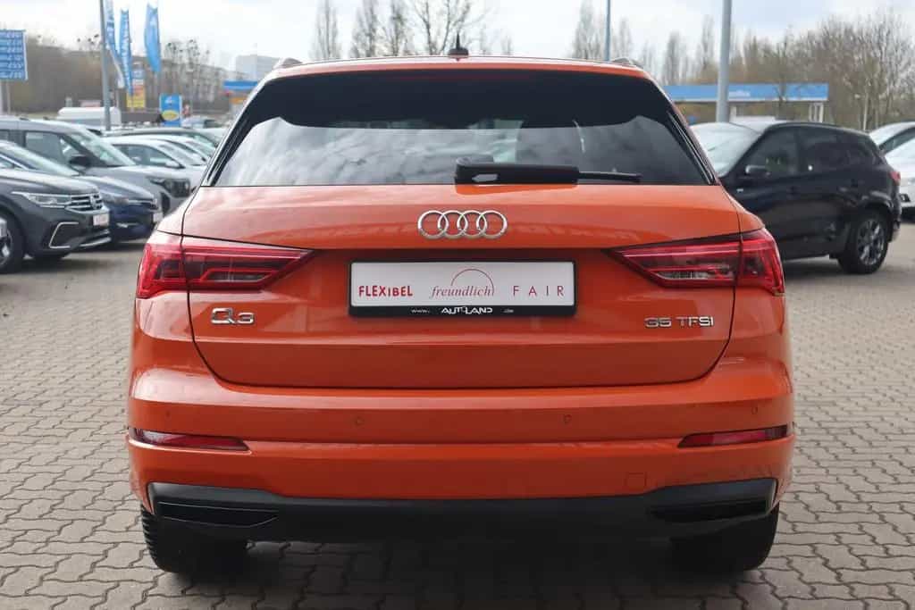 Audi Q3 35 TFSI advanced LED Navi Sitzheizung AHK PDC 02/2019-photo-3
