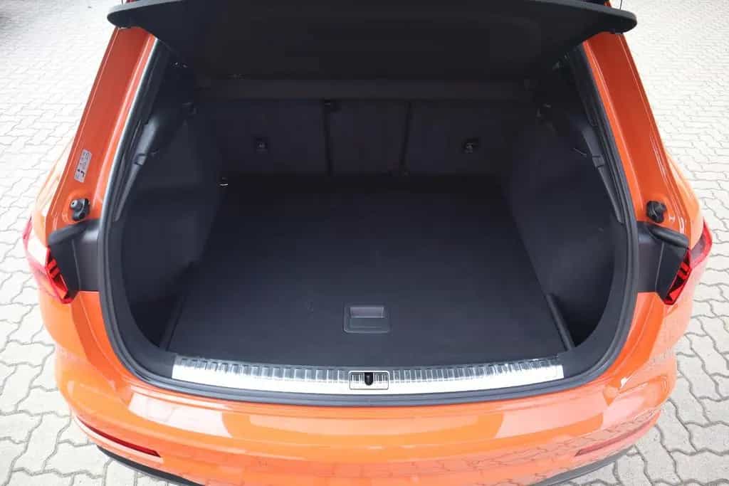 Audi Q3 35 TFSI advanced LED Navi Sitzheizung AHK PDC 02/2019-photo-35