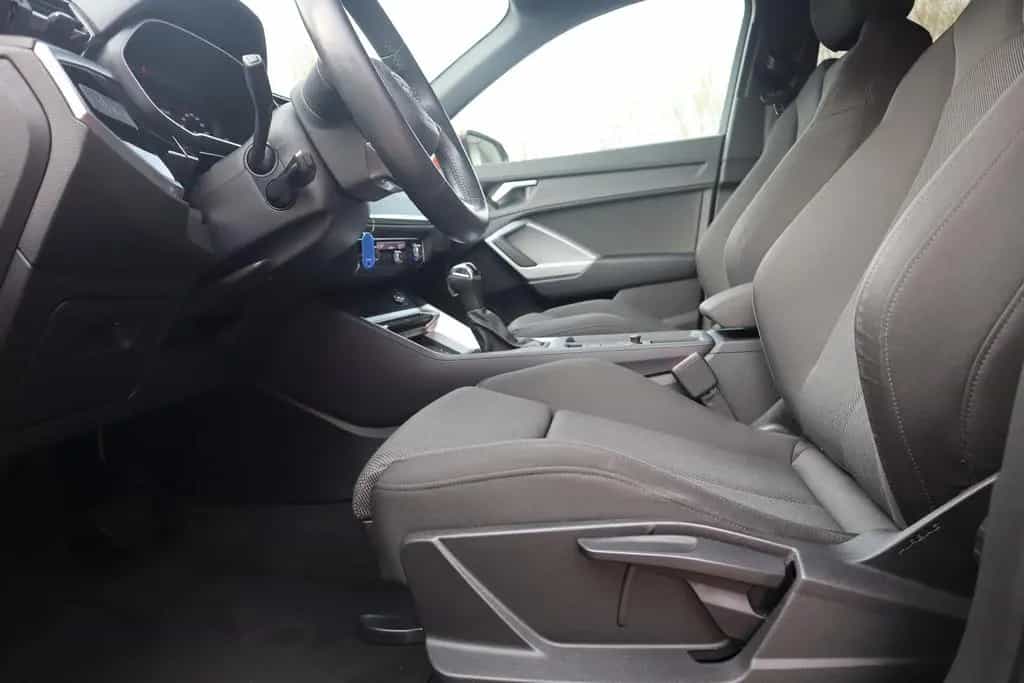 Audi Q3 35 TFSI advanced LED Navi Sitzheizung AHK PDC 02/2019-photo-8