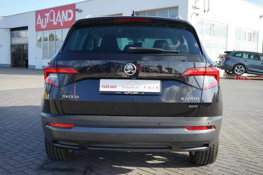 Skoda Karoq 1.5 TSI DSG Style 4x4 LED Navi AHK Kamera 08/2019-photo-6