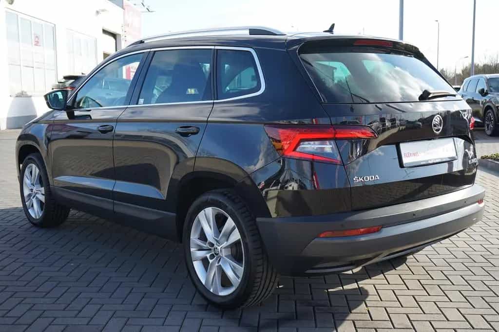 Skoda Karoq 1.5 TSI DSG Style 4x4 LED Navi AHK Kamera 08/2019-photo-7