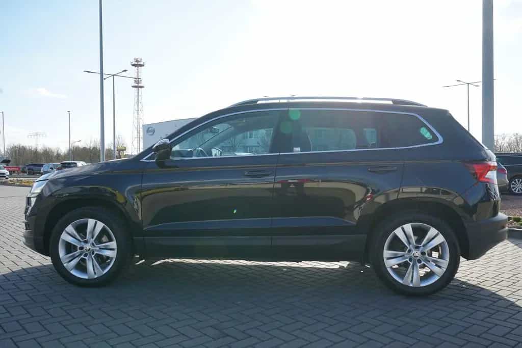 Skoda Karoq 1.5 TSI DSG Style 4x4 LED Navi AHK Kamera 08/2019-photo-8