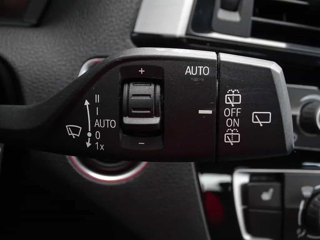 BMW 1 Series 118i M Sport LED Navi Sitzheizung Leder 10/2018-photo-16