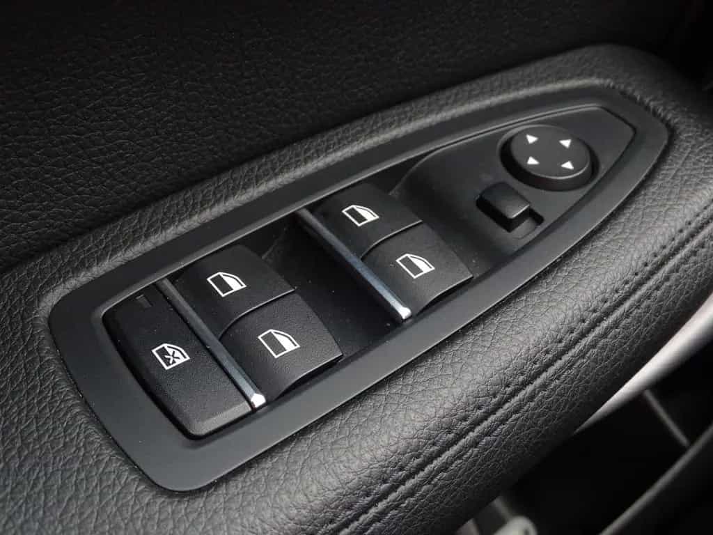 BMW 1 Series 118i M Sport LED Navi Sitzheizung Leder 10/2018-photo-19