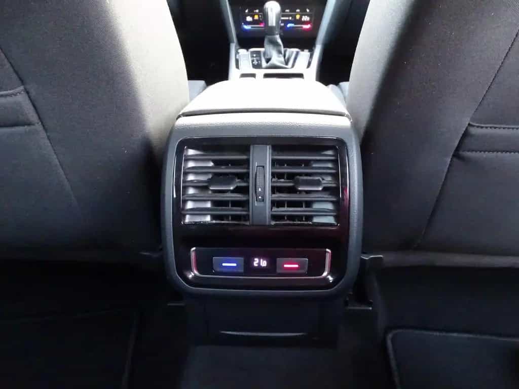 Volkswagen Passat Variant 1.5 16V TSI Business LED ACC Navi 02/2021-photo-18