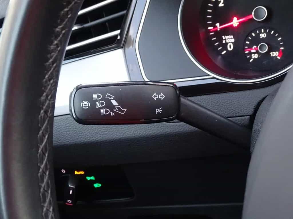 Volkswagen Passat Variant 1.5 16V TSI Business LED ACC Navi 02/2021-photo-23