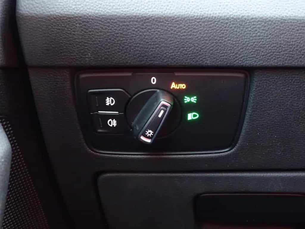 Volkswagen Passat Variant 1.5 16V TSI Business LED ACC Navi 02/2021-photo-25